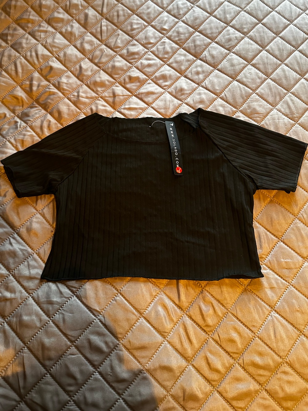 Solado Black Ribbed Short Sleeve Cropped Top Women’s Size Large NWT